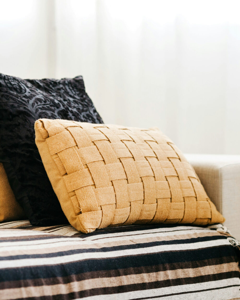 Cushion lifestyle 1 scaled